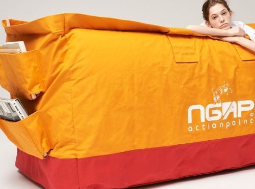 Túi Tote phiên bản giường ngủ và sự hợp tác của NGAP and SKOLOCT